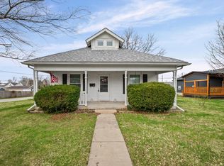 854 S 1st St, Frankfort, IN 46041