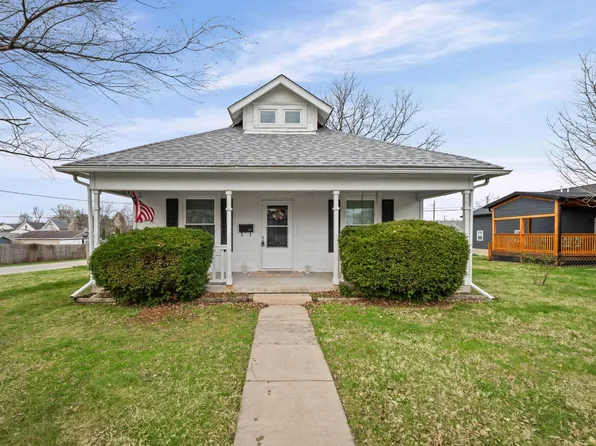 854 S 1st St, Frankfort, IN 46041