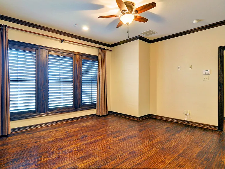3407 Penticost St — Photo 37