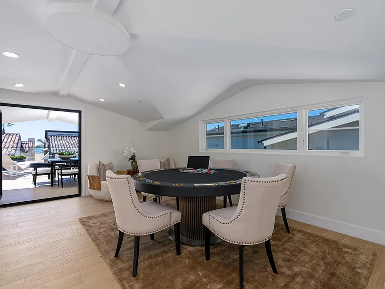 1025 W Balboa Blvd — Photo 35