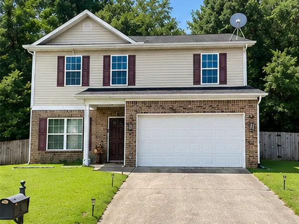 2 Brentwood Dr, Phenix City, AL 36869