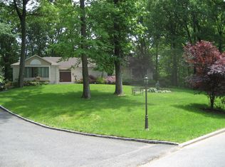 29 Farview Rd, Tenafly, NJ 07670