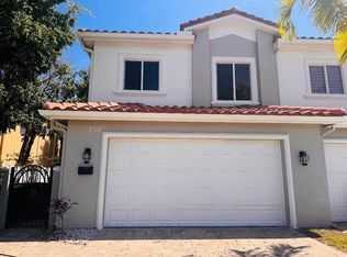 2712 NE 30th Pl, Fort Lauderdale, FL 33306