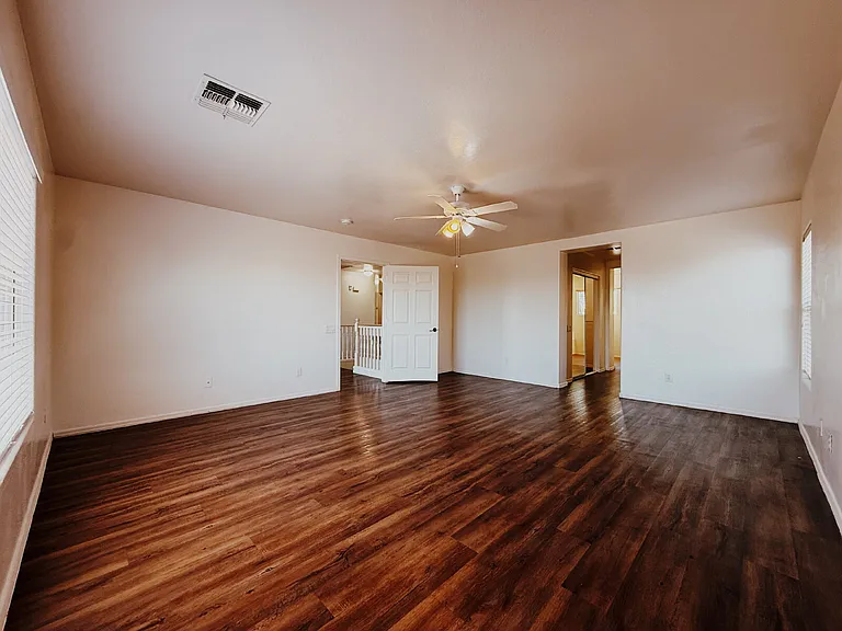 906 S 118th Ln — Photo 17