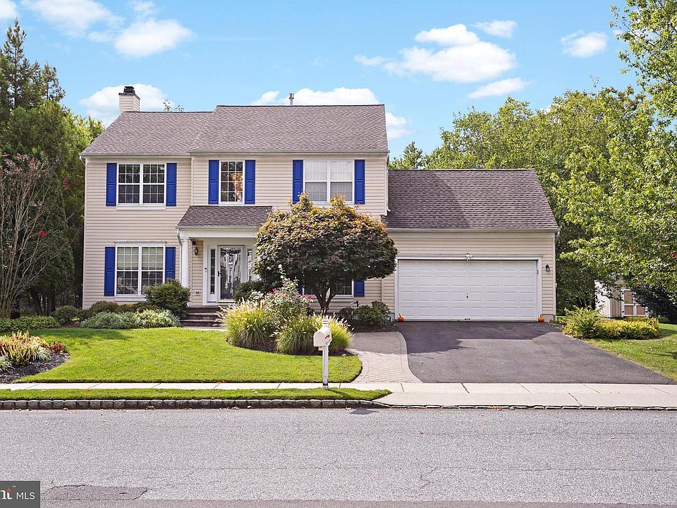 1st image of 4 Haven Ln