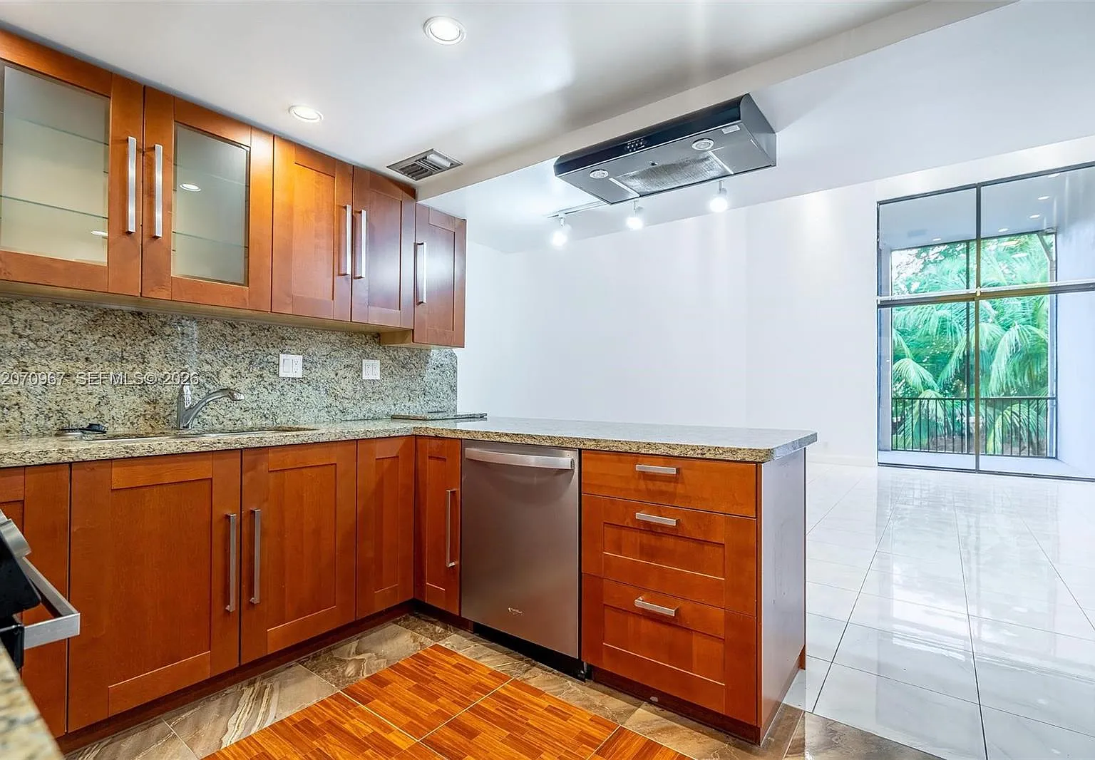 Coronado Condo- Tower Ii — Photo 3