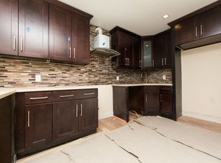 11618 207th St, Cambria Heights, NY 11411