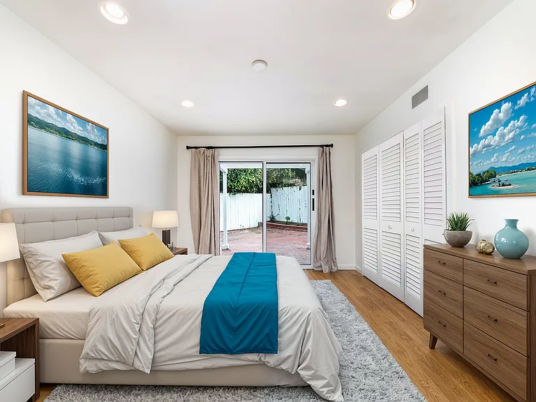 Third bedroom.