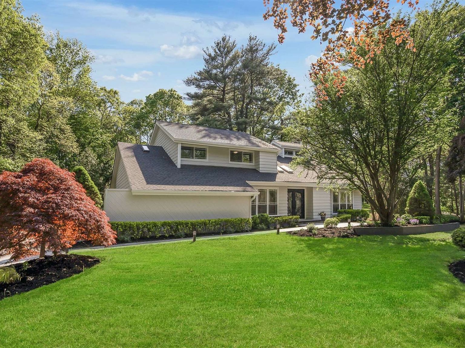 18 Hunting Hill Dr, Dix Hills, NY 11746 | Zillow