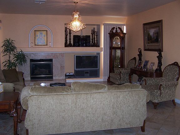 4th image of 503 Mountain Villa Dr