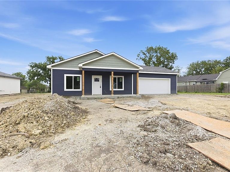 Listing photo 4