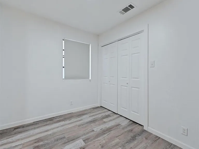 2303 Cedrick Cv #B — Photo 8