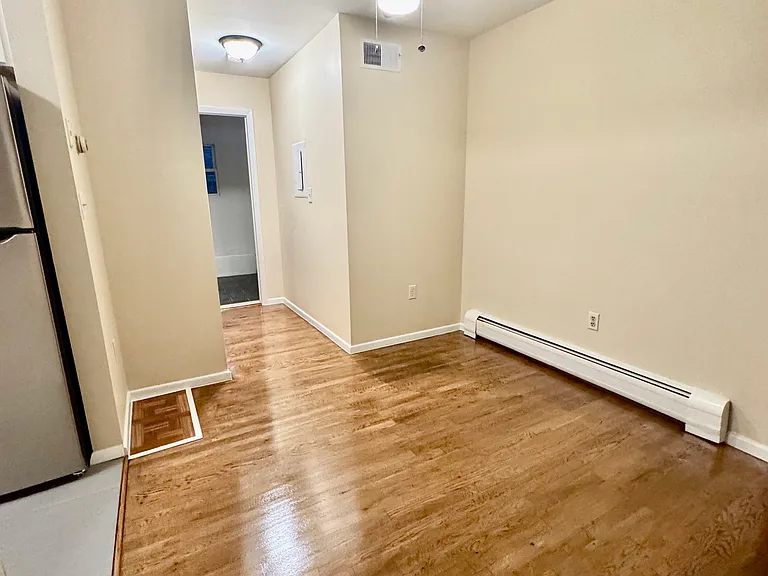 349 Gorge Rd #3 — Photo 5