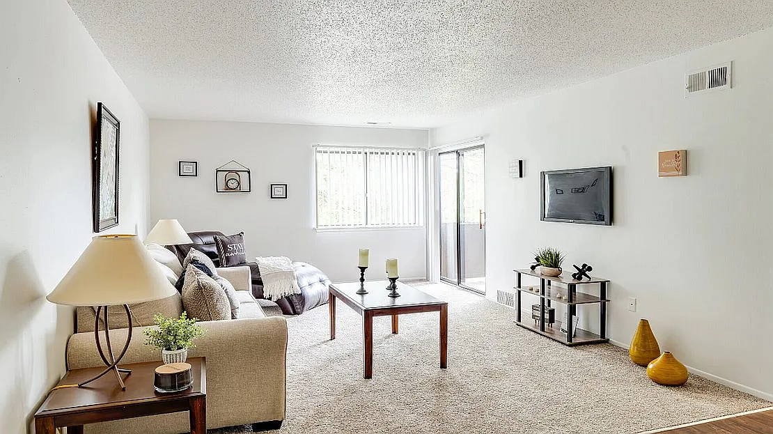 Pine Hill Apartments — Photo 4