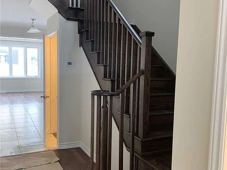 29 Gunn Ave — Photo 8