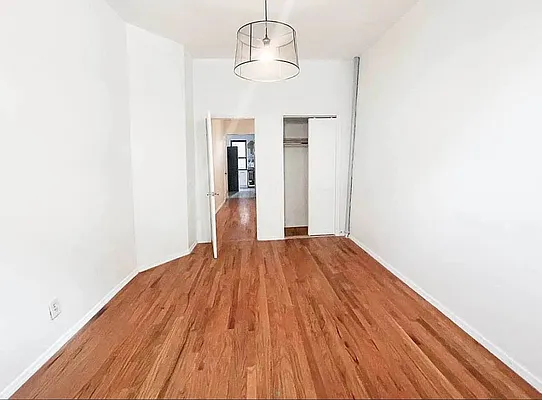 Rented by Ulas Real Estates Inc | media 10