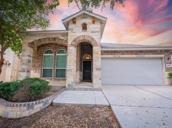 8615 Emerald Sky Dr, San Antonio, TX 78254