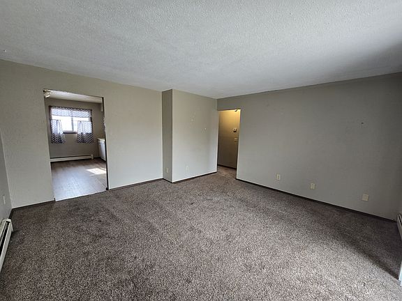 3rd image of 101 16th Ave NW #18