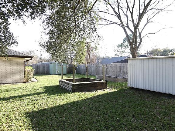 4th image of 14907 McLeod Dr