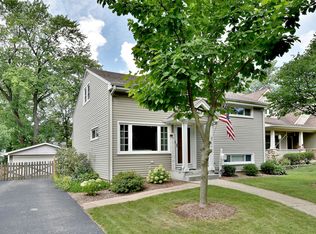 564 S Lewis Ave, Lombard, IL 60148