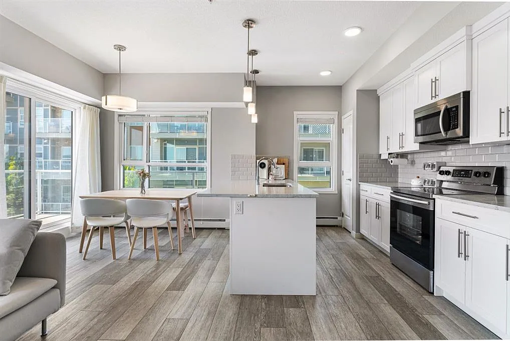 2 bed, 965 sqft, $2,100 — Photo 2