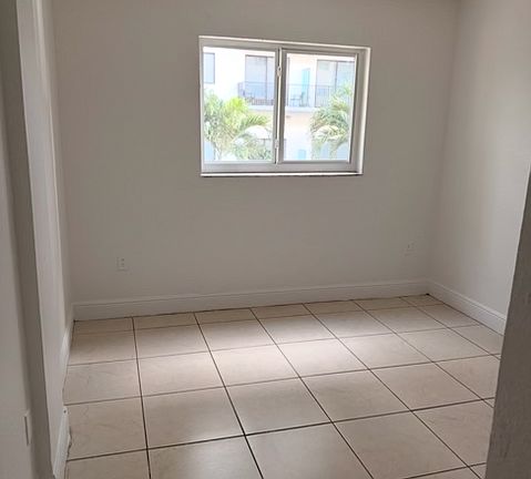 3rd image of 1498 NW 15th St APT 104