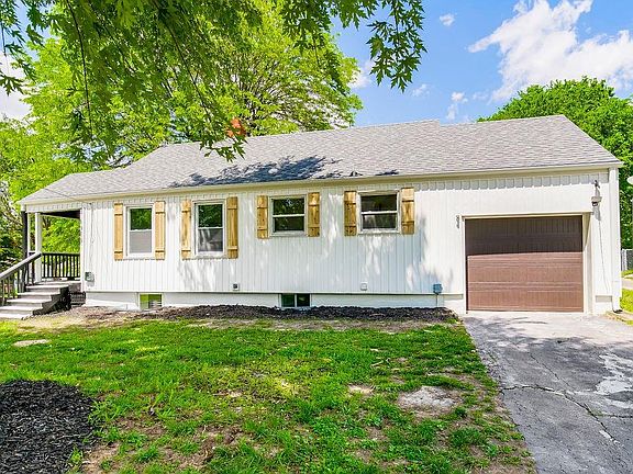 2nd image of 1318 W College St