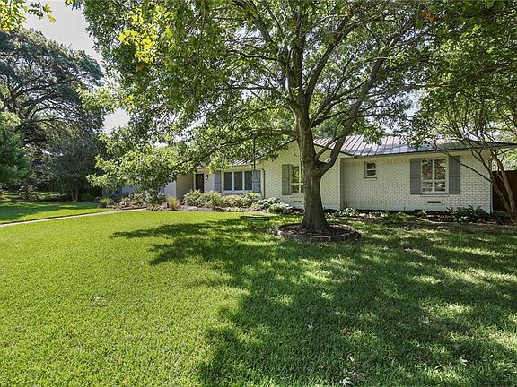 2nd image of 7412 Larchview Dr