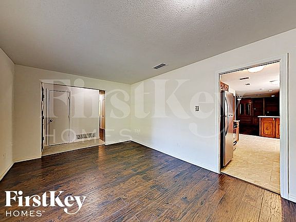 4th image of 114 Bailey Dr