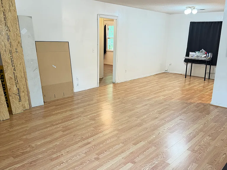 117 Whitby Ct — Photo 10