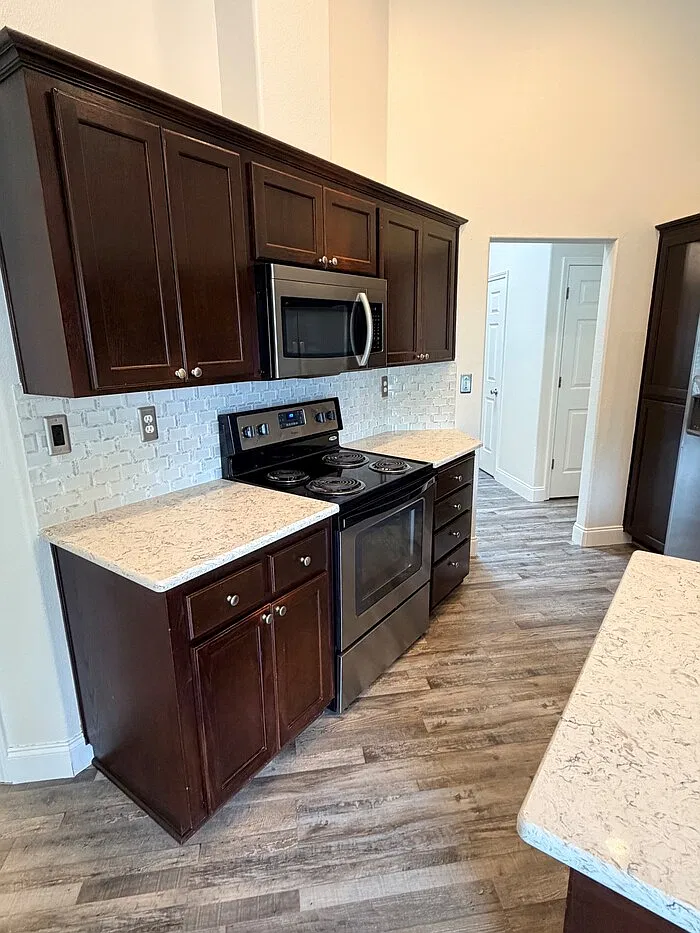 3 bed, 2.0 bath, 1544 sqft, $3,195 — Photo 3
