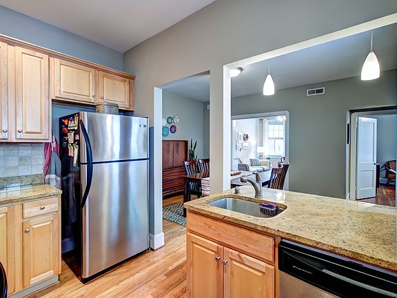 3rd image of 3105 Patterson Ave #U3