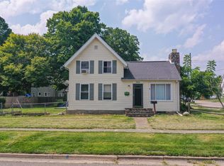 745 N Calhoun St, Lapeer, MI