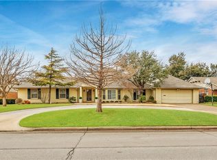 7321 Waverly Ave, Nichols Hills, OK 73120