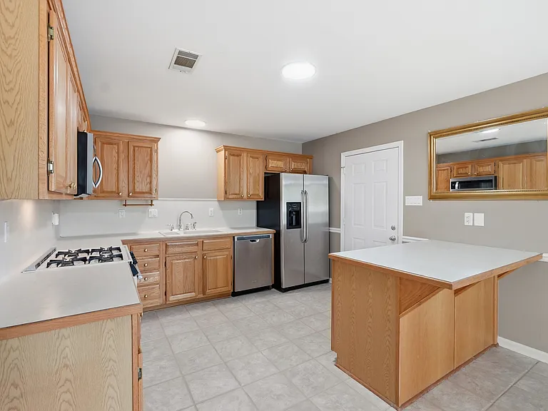 1 Zircon Dr — Photo 5