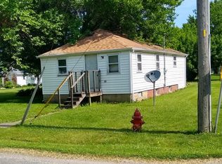 302 W Reynolds St, Tolono, IL 61880