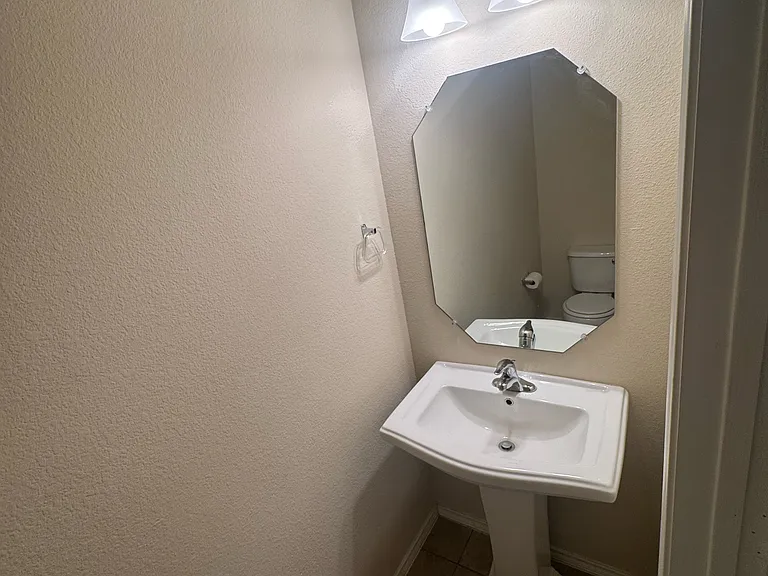 6512 La Sol Ln — Photo 9