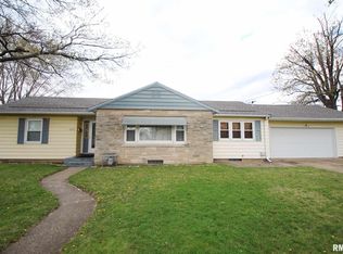 1017 Jefferson St, Pekin, IL 61554