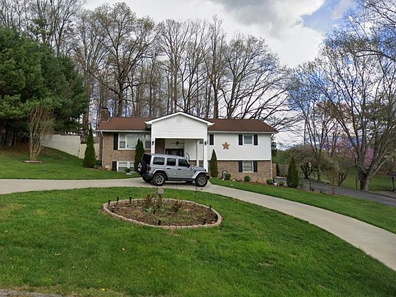 2nd image of 320 Carlton Rd