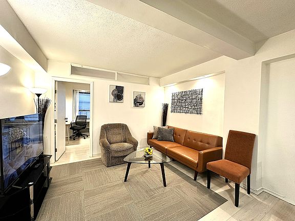 3rd image of 210 E 47th St #2K