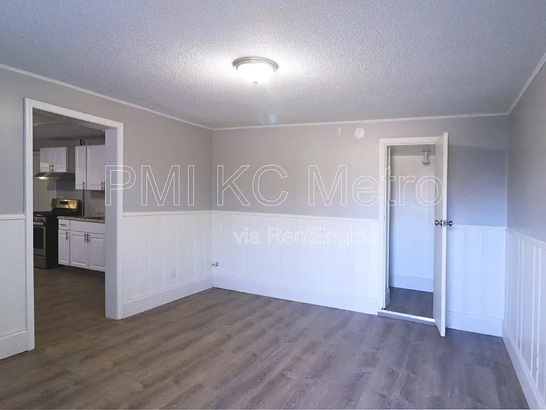 301 Bellefontaine Ave #B — Photo 7