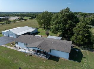 1506 E Columbia St, Okemah, OK 74859