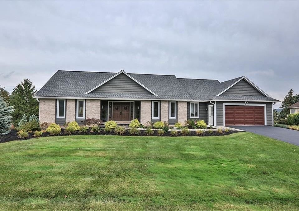 1st image of 38 Muirfield Ct