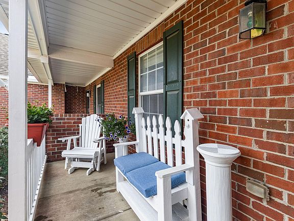 4th image of 440 Little Creek Dr