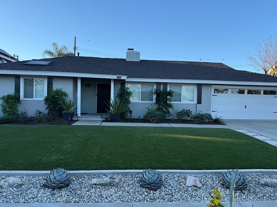 1st image of 908 Arroues Dr