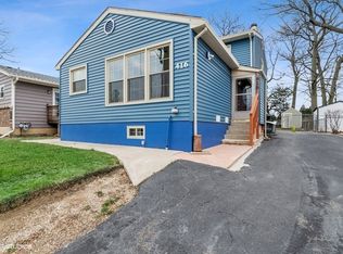 416 Hillandale Dr, Round Lake, IL 60073