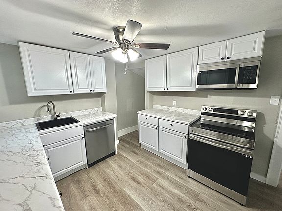 2nd image of 97 Cushing St