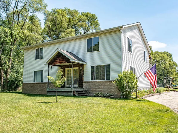 8492 Woolfit Ave, Mount Morris, MI 48458