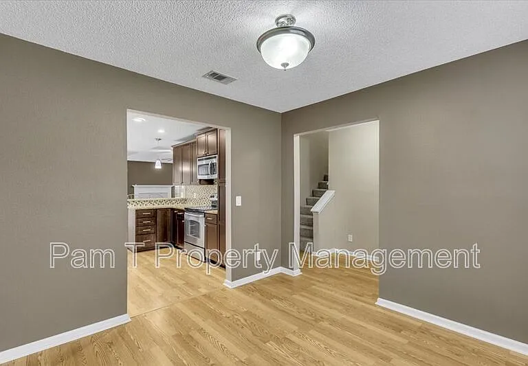 8 Rivermarsh Ct — Photo 6