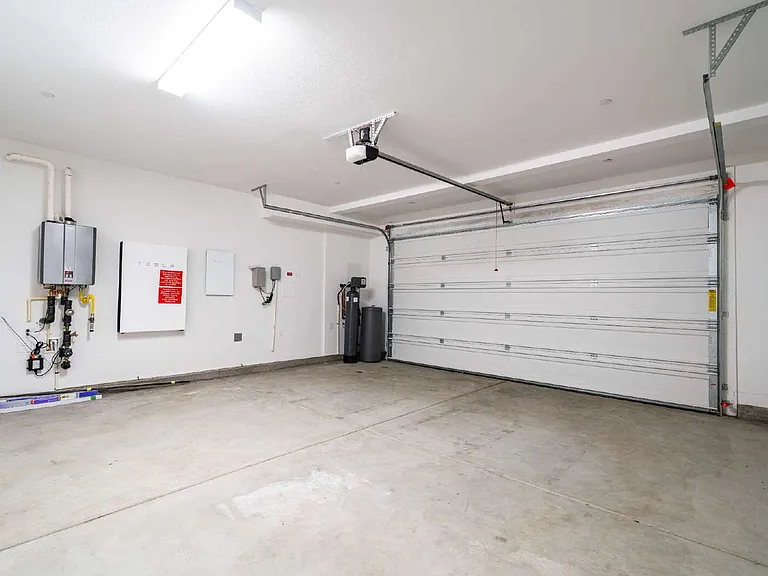 32465 Combine Dr — Photo 40